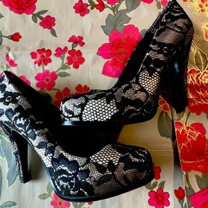 Nine West black lace heels